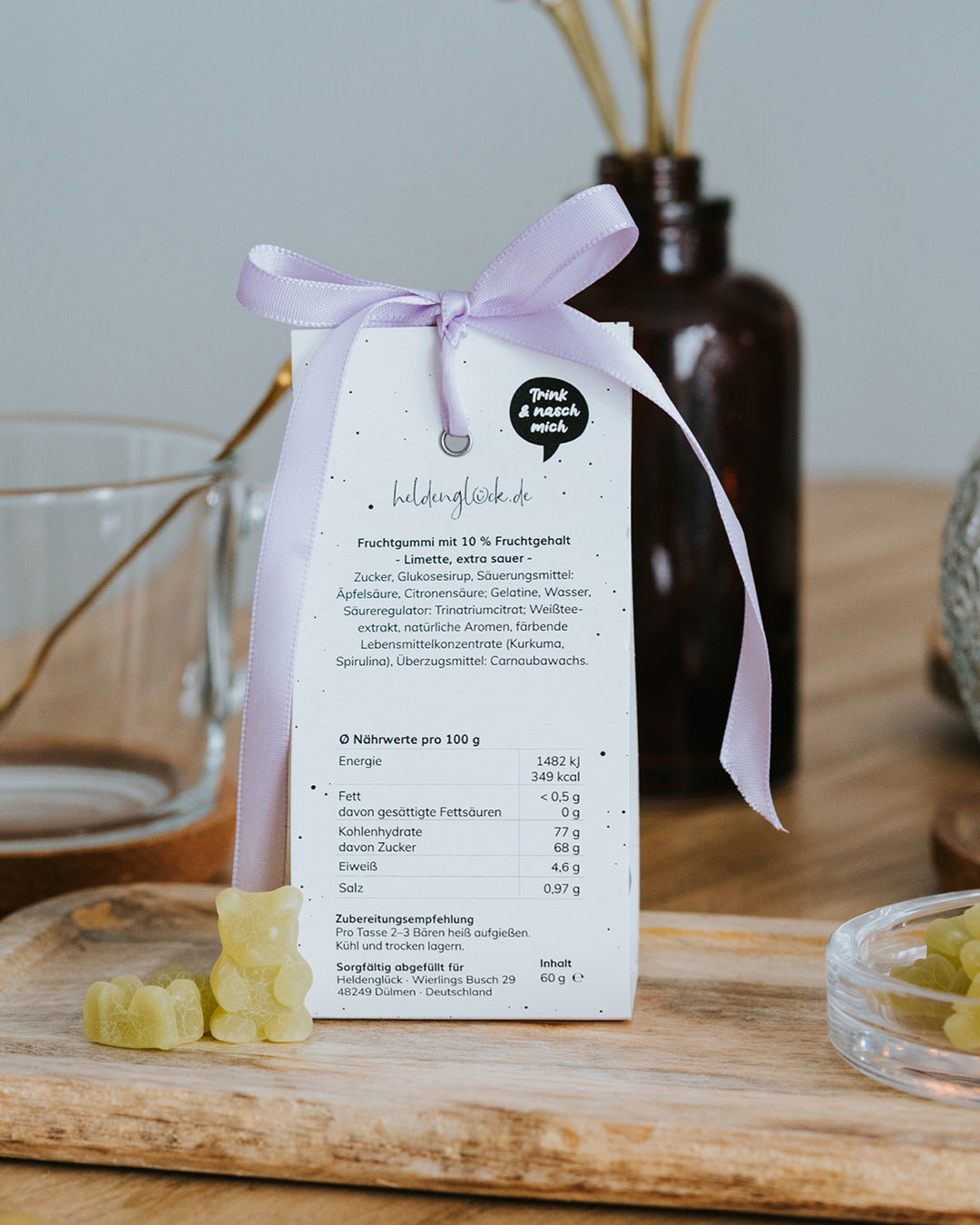 Rückseite Teebären Beschützmich-Bärchen: Zutaten und Nährwerte, Limette extra sauer, 60 g in der Tüte.