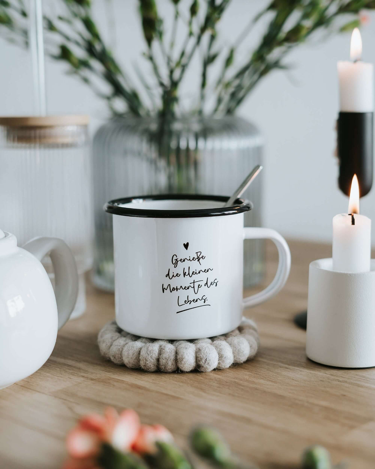 Tasse mit Spruch oder Motiv Kleine Momente in schwarz weiss