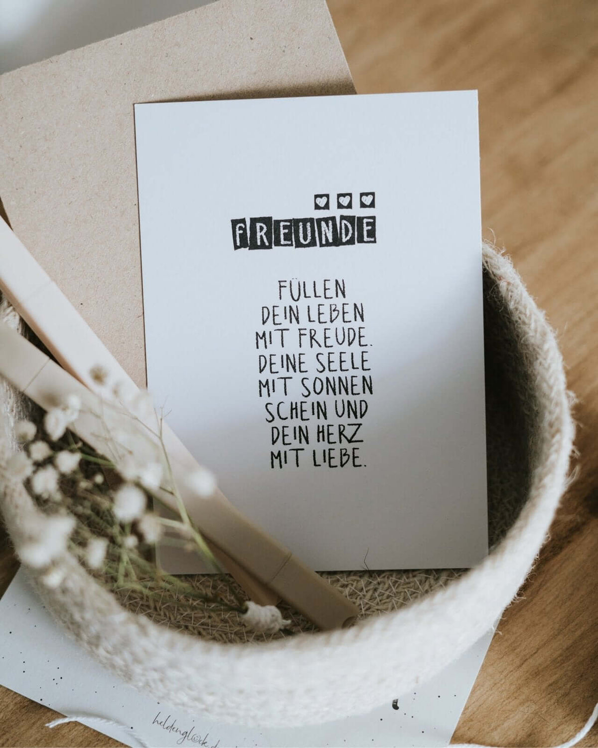 Postkarte mit Spruch und motiv Freunde in schwarz weiss