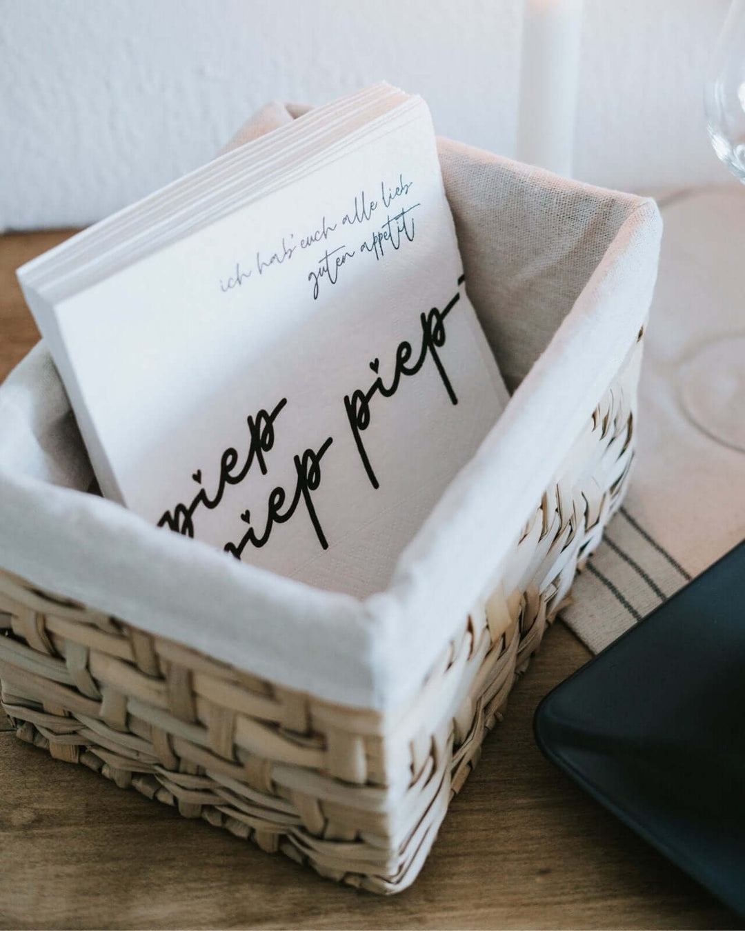 Serviette mit Spruch oder Motiv Piep piep piep in schwarz weiss