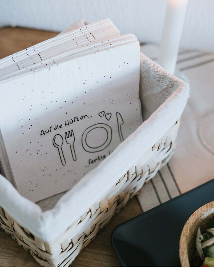 Serviette mit Spruch oder Motiv Auf die Hüften in schwarz weiss