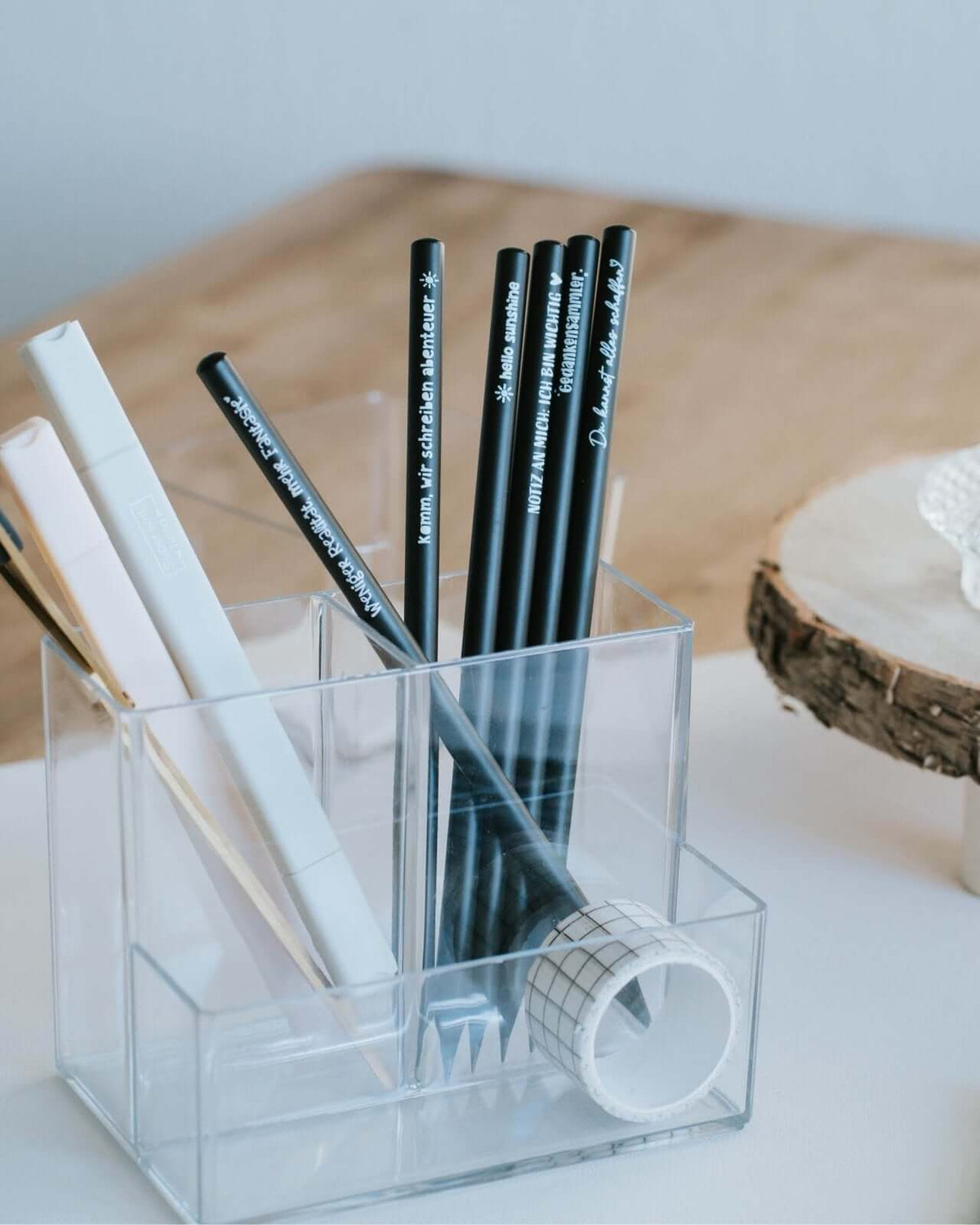 Bleistift mit Spruch oder Motiv Mehr Fantasie in schwarz weiss