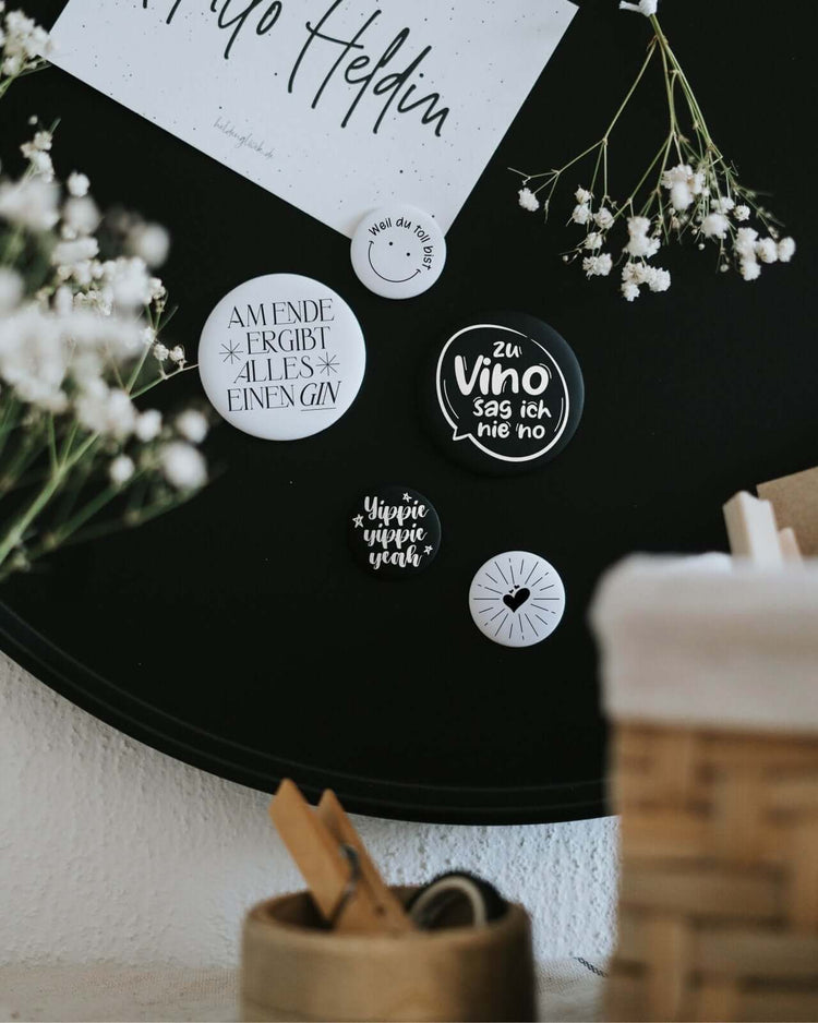 Magnete mit Spruch oder Motiv Vino nie no · groß in schwarz weiss