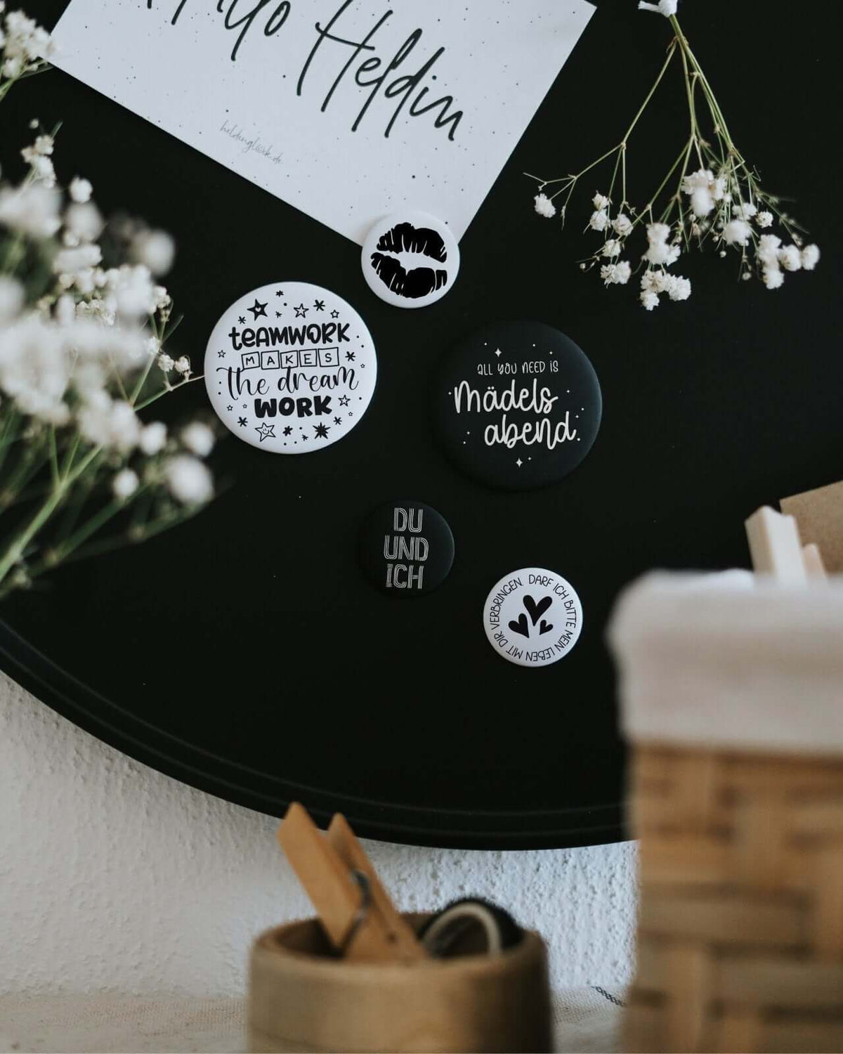 Magnete mit Spruch oder Motiv Teamwork Dreamwork · groß in schwarz weiss