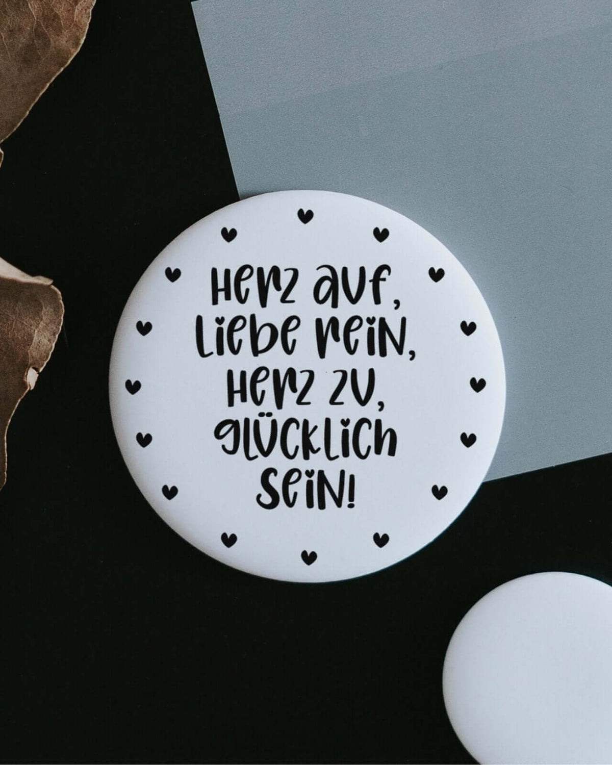 Magnete mit Spruch oder Motiv Herz auf Liebe rein · groß in schwarz weiss