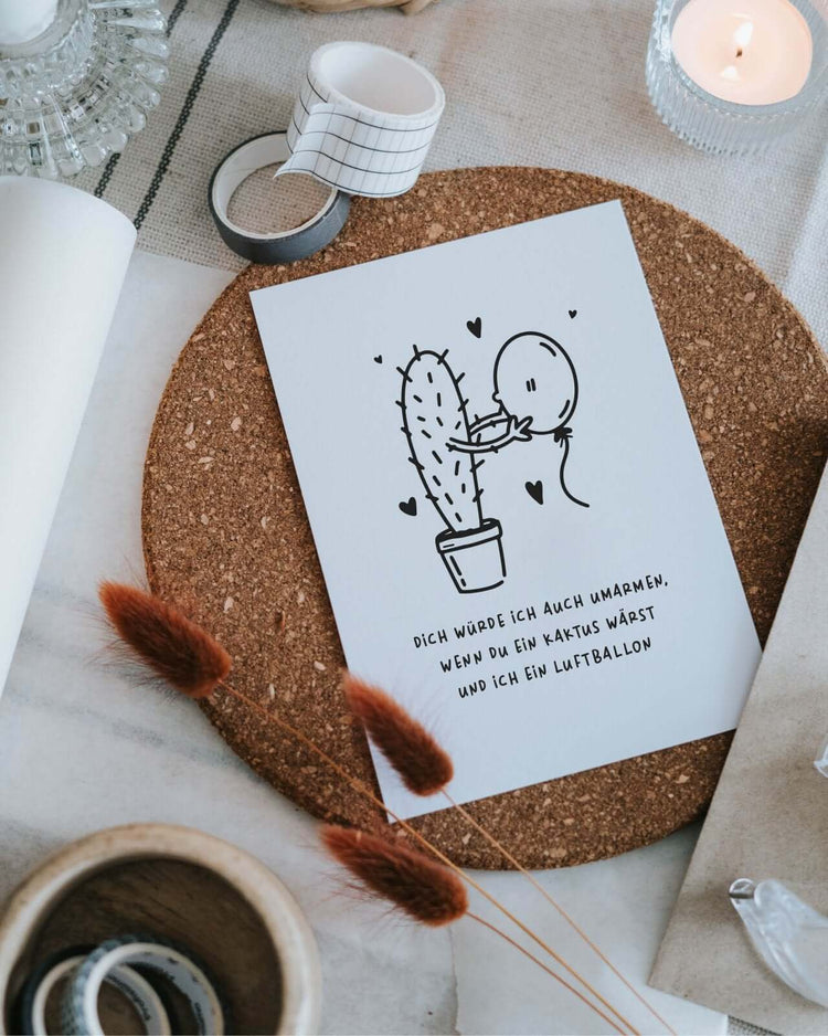 Postkarte mit Spruch und motiv Kaktus und Luftballon in schwarz weiss