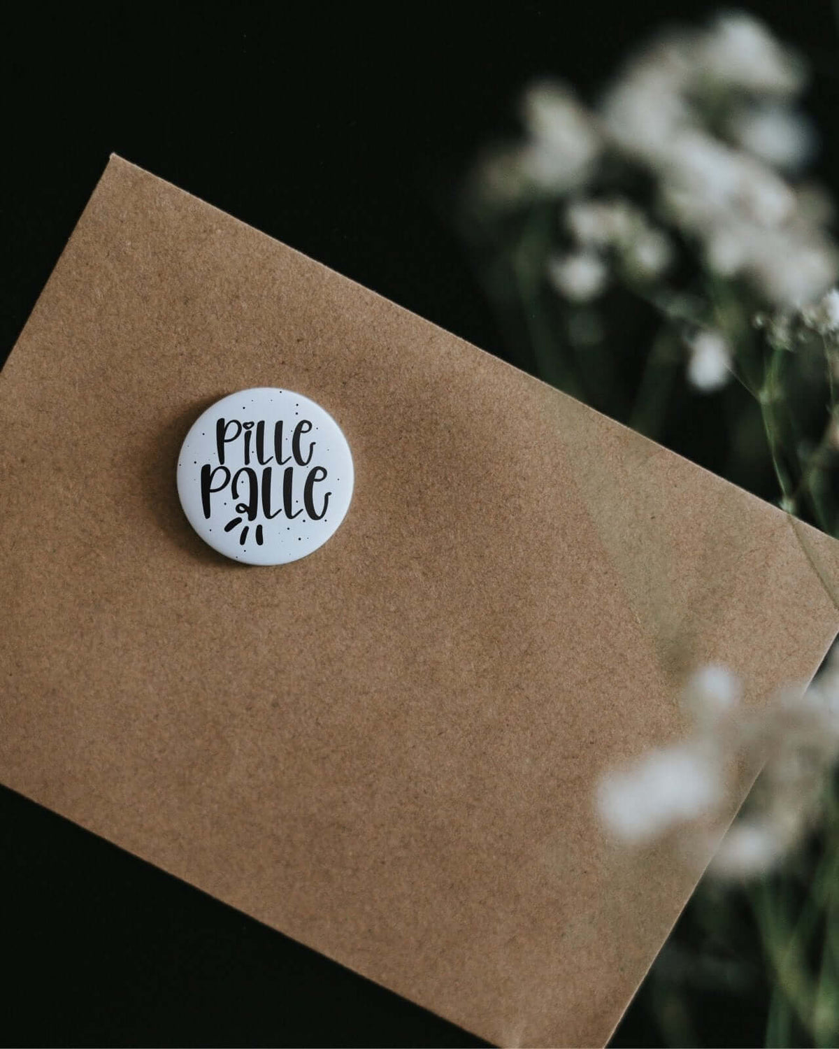 Magnete mit Spruch oder Motiv Pille Palle · klein in schwarz weiss