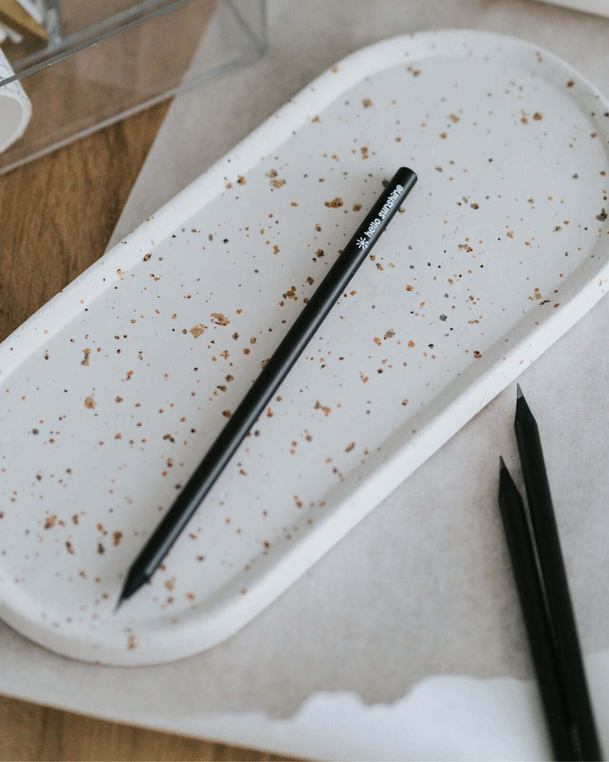 Bleistift mit Spruch oder Motiv Hello Sunshine in schwarz weiss