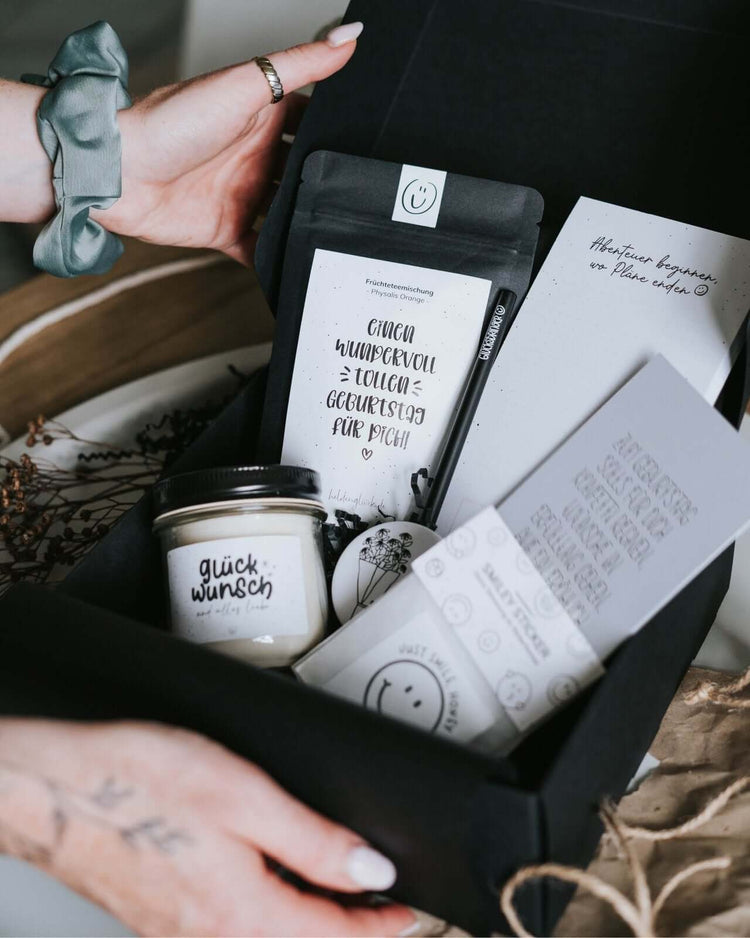 Geschenkbox mit Spruch oder Motiv Geburtstagsbox in schwarz weiss