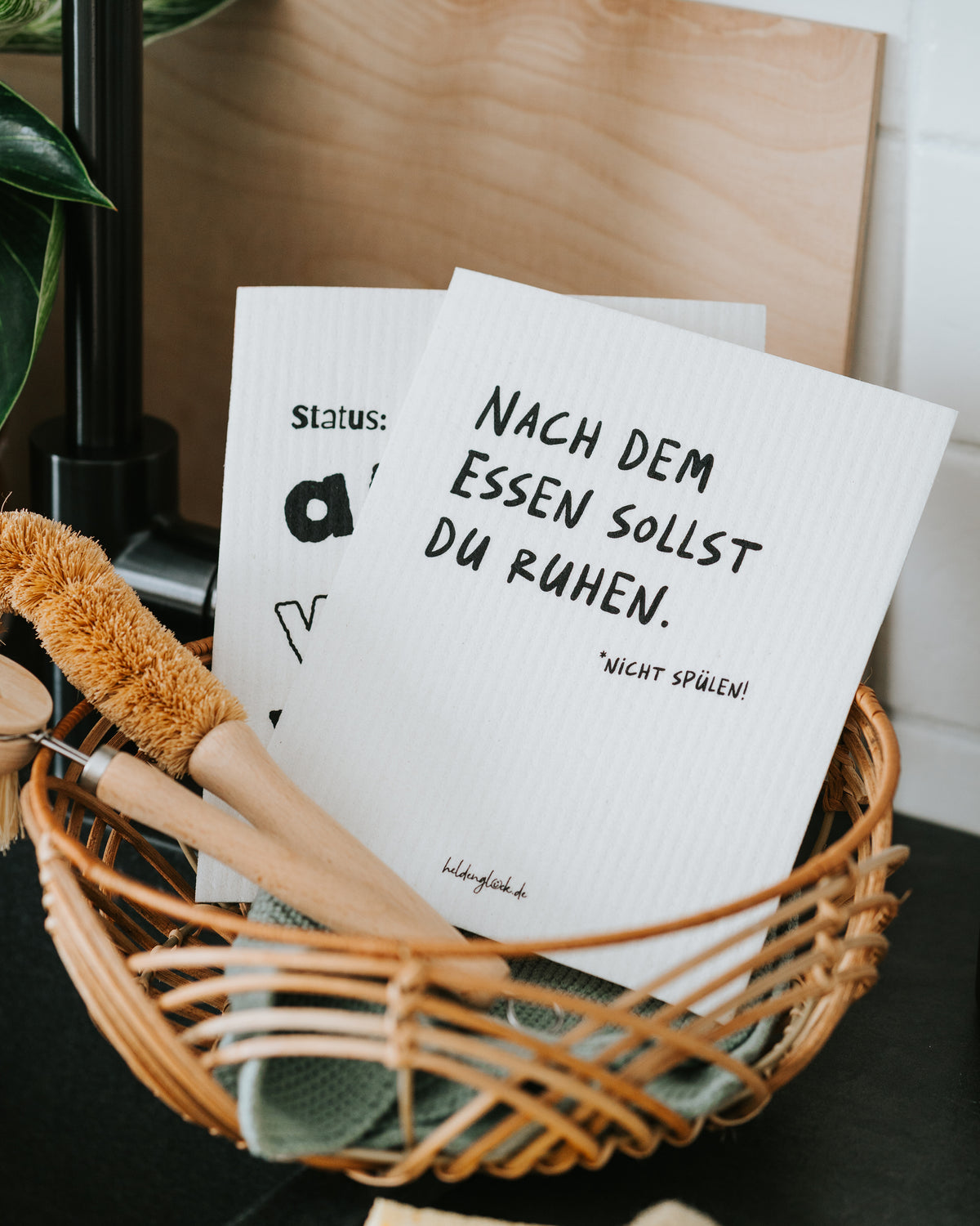 Schwammtücher im Korb – 2 im Set, eins für die Küche, eins zum Weitergeben.