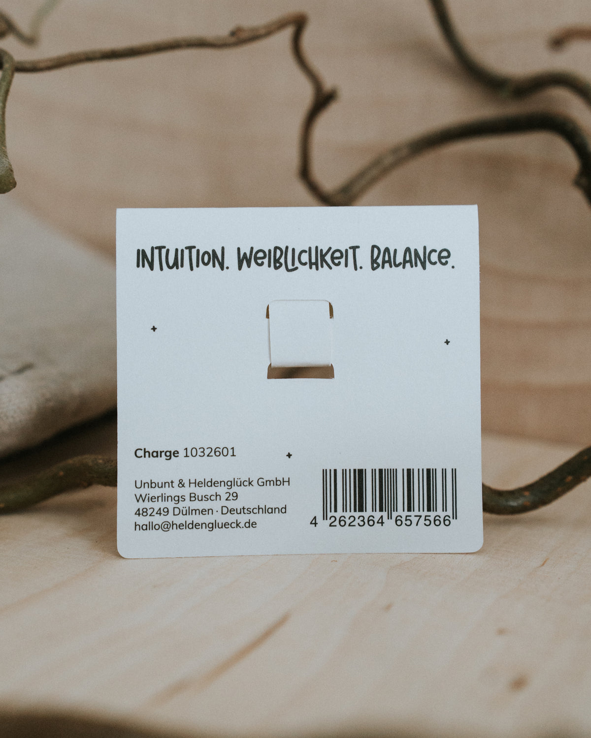 Rückseite der Geschenkkarte – „Intuition. Weiblichkeit. Balance.“