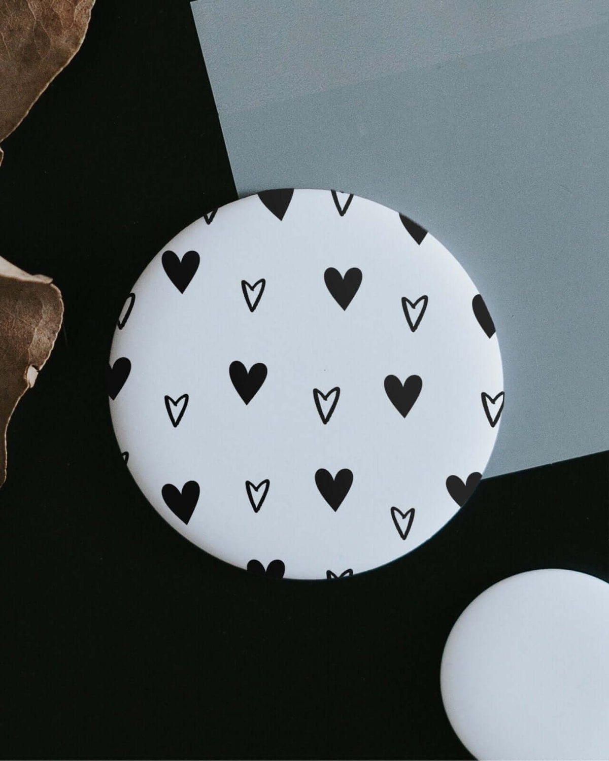 Magnete mit Spruch oder Motiv Herzchen · klein in schwarz weiss