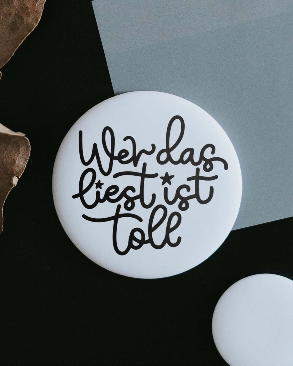 Magnete mit Spruch oder Motiv Wer das liest · klein in schwarz weiss