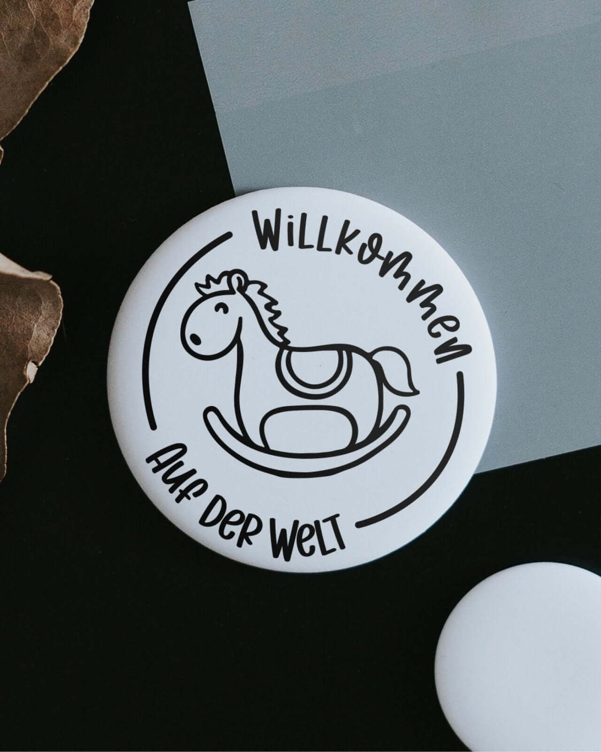 Magnete mit Spruch oder Motiv Willkommen · klein in schwarz weiss