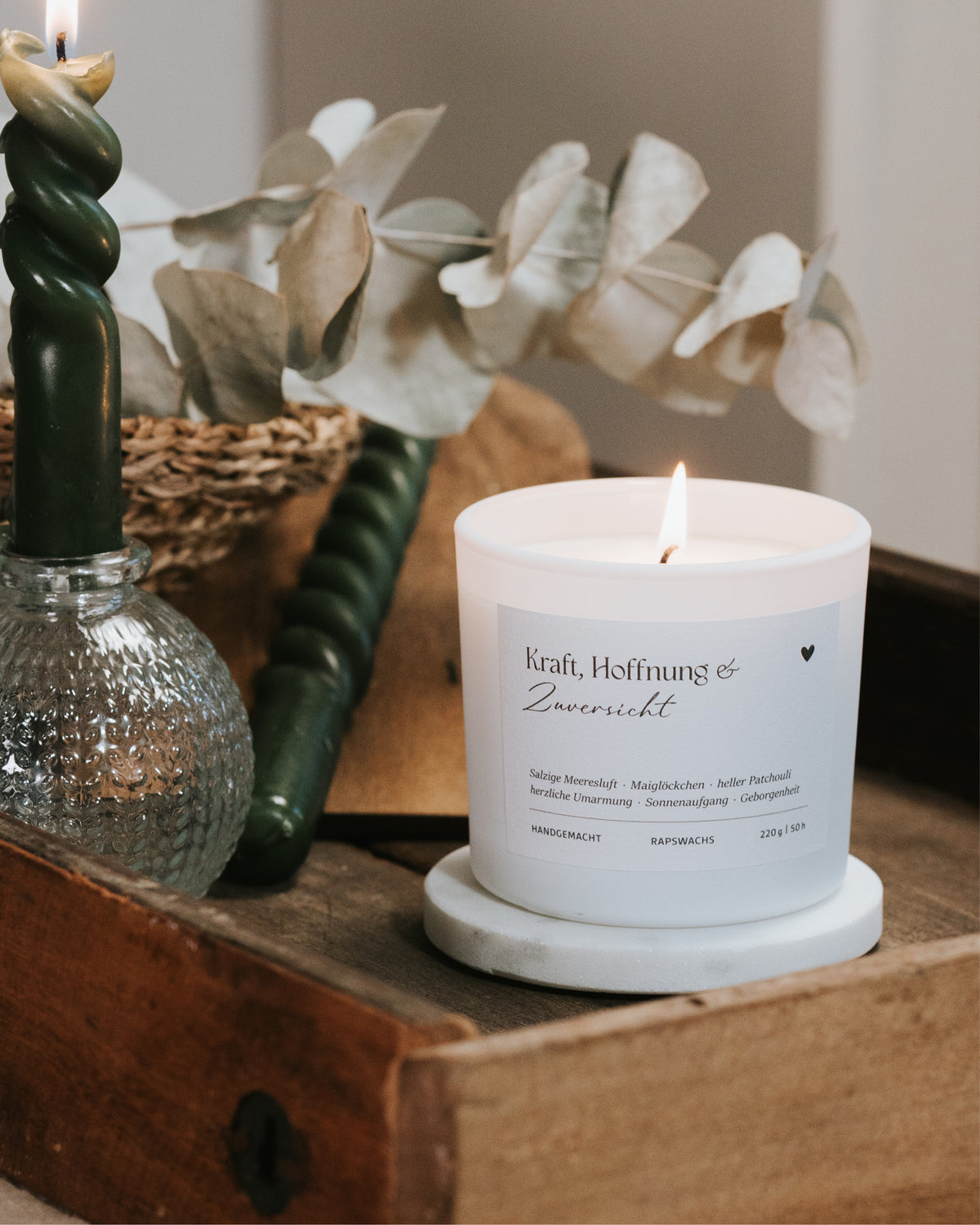 Duftkerze mit salziger Meeresluft und Patchouli – Licht für stürmische Zeiten