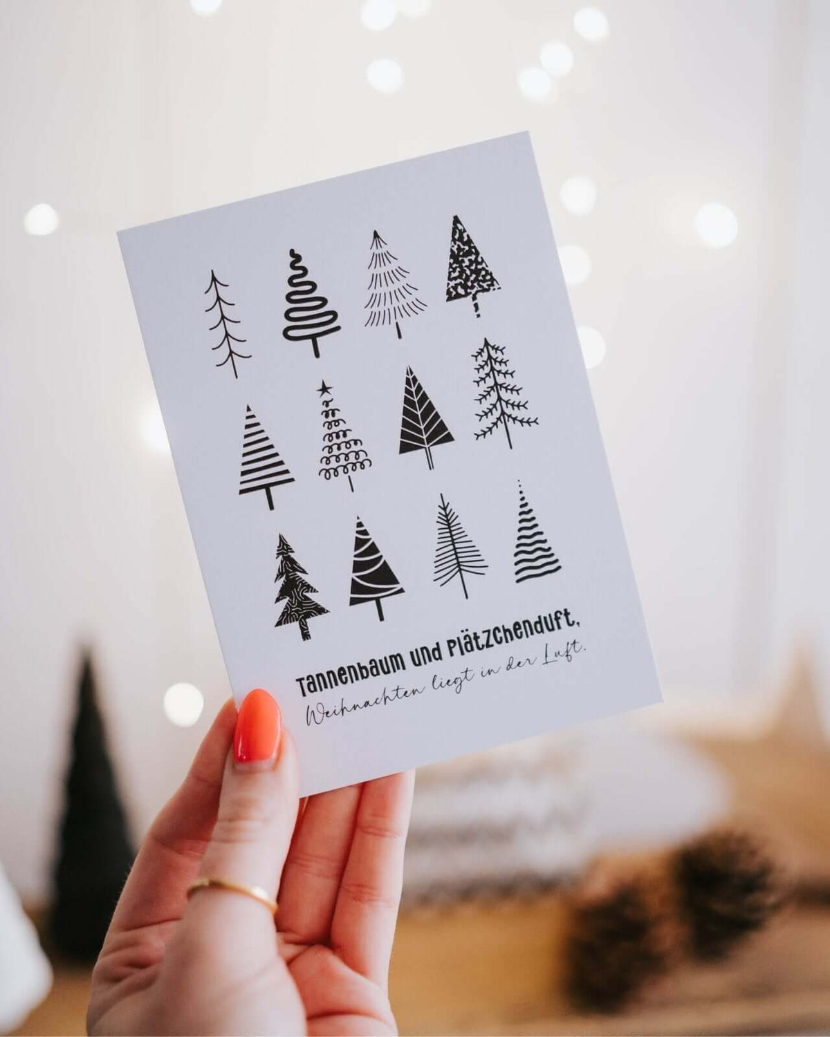 Tannenbaum und Plätzchenduft Postkarte Heldenglück