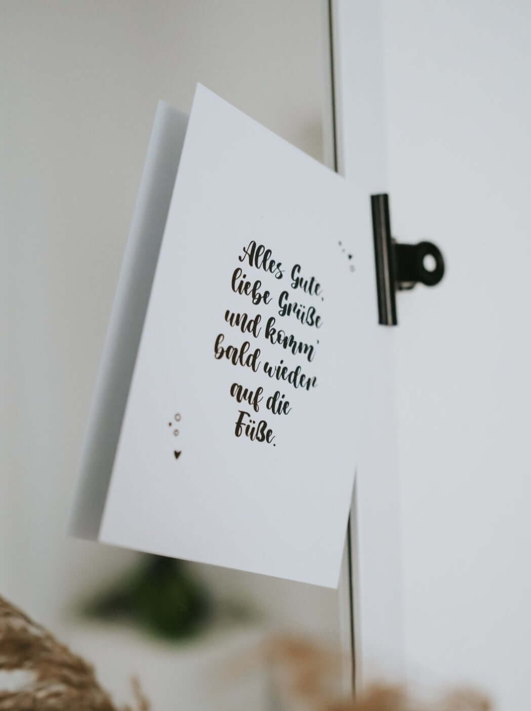 Postkarte mit Spruch und motiv Alles Gute, liebe Grüße in schwarz weiss
