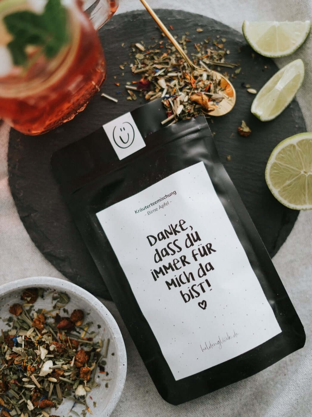 Tee mit Spruch oder Motiv Danke in schwarz weiss