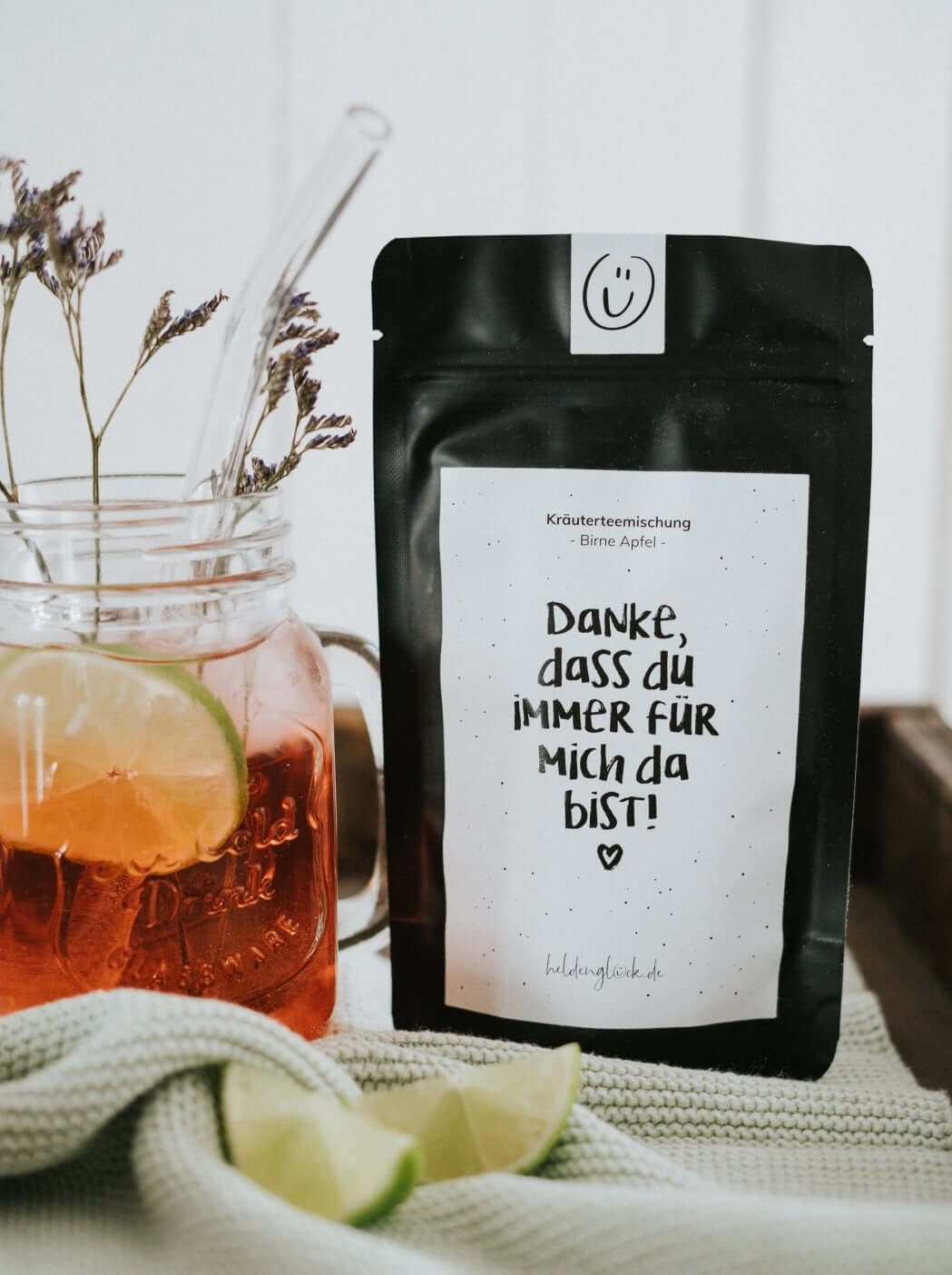 Tee mit Spruch oder Motiv Danke in schwarz weiss