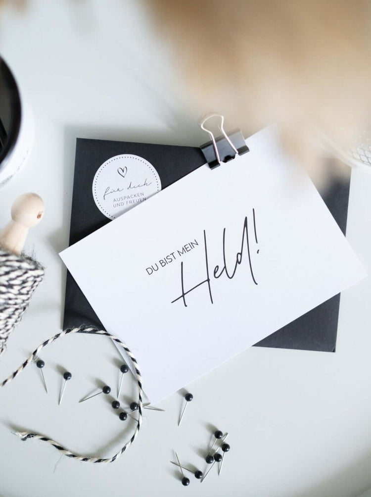 Geschenke für Helden – Postkarte „Du bist mein Held“ als Dankeschön