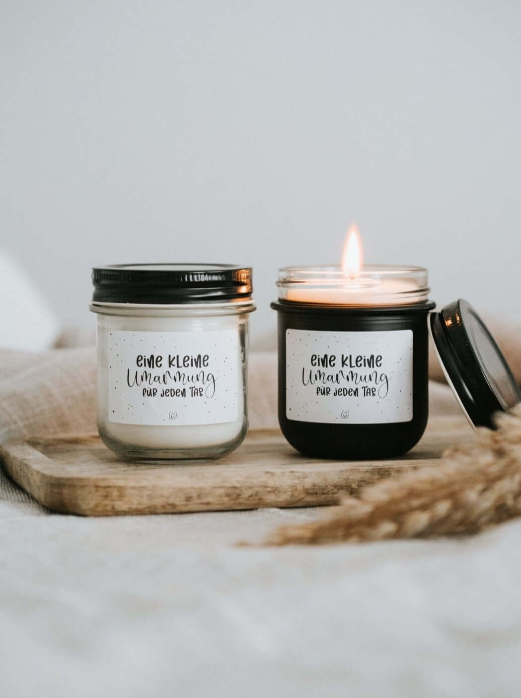 Kerze im Glas mit Spruch oder Motiv Kleine Umarmung in schwarz weiss