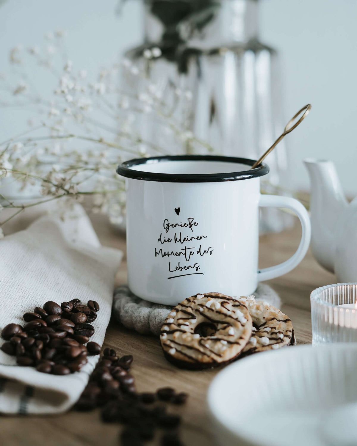 Tasse mit Spruch oder Motiv Kleine Momente in schwarz weiss