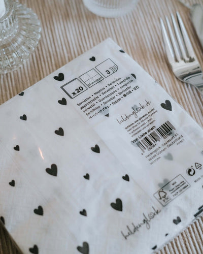 Serviette mit Spruch oder Motiv Von Liebe allein in schwarz weiss