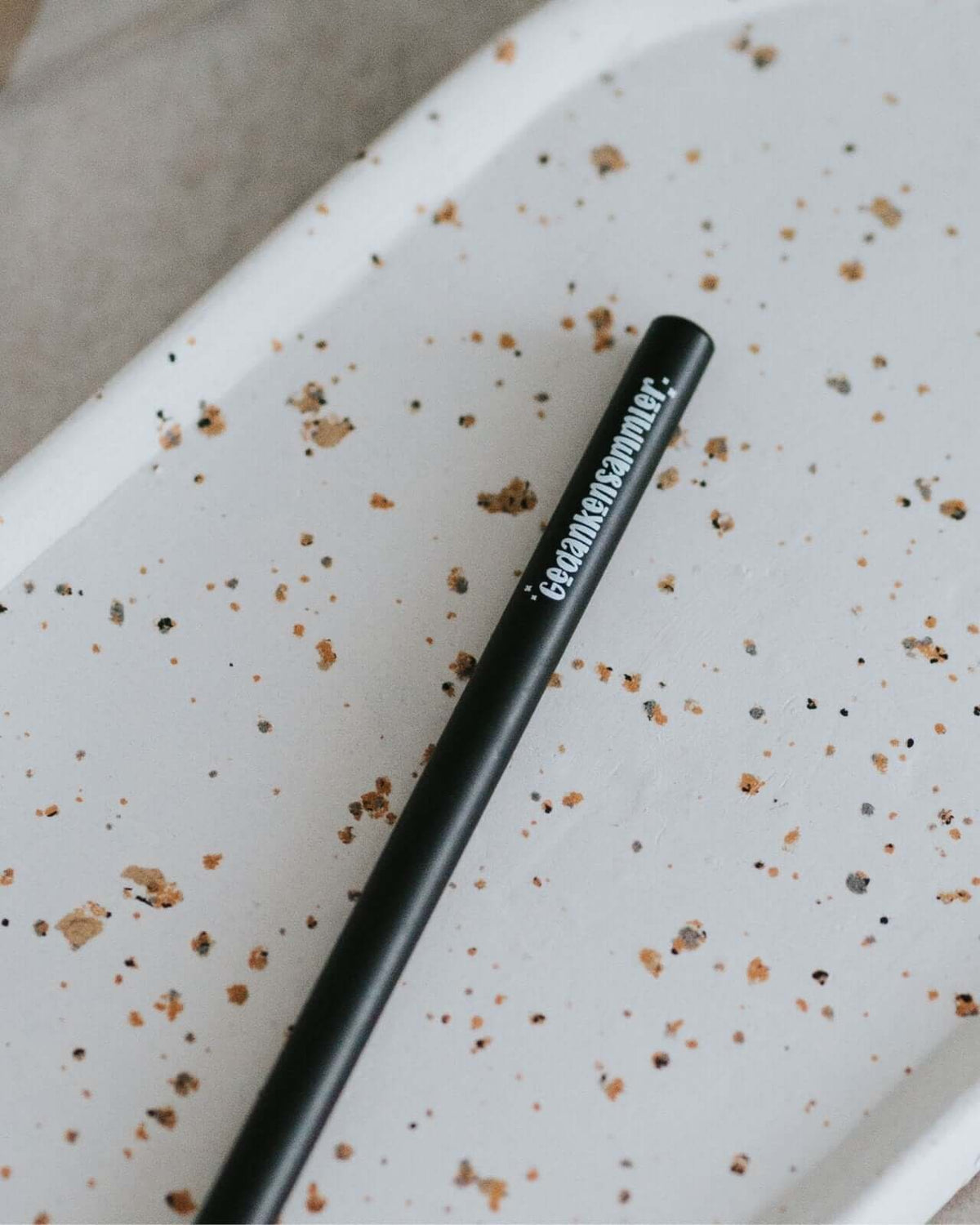 Bleistift mit Spruch oder Motiv Gedankensammler in schwarz weiss