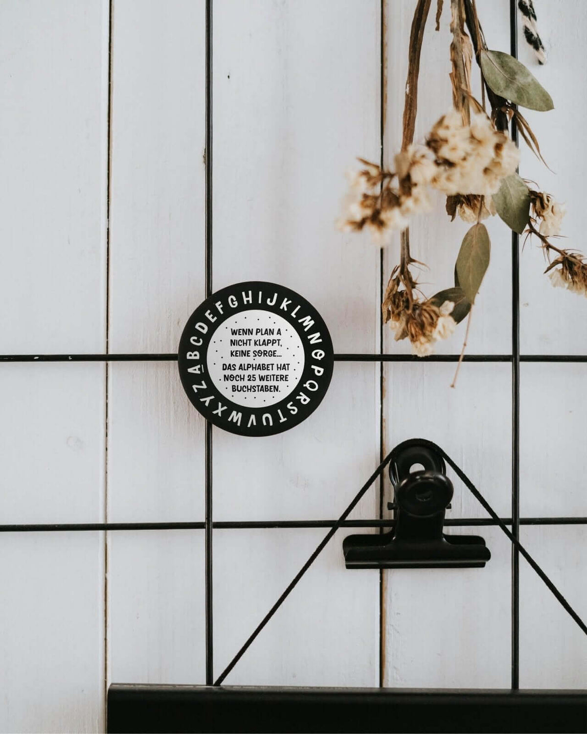 Magnete mit Spruch oder Motiv Hunderprozent bei der Arbeit · groß in schwarz weiss