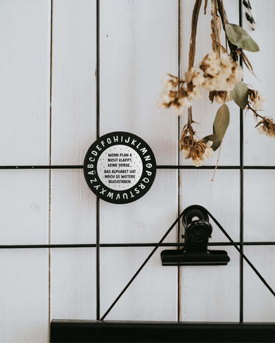 Magnete mit Spruch oder Motiv Hunderprozent bei der Arbeit · groß in schwarz weiss