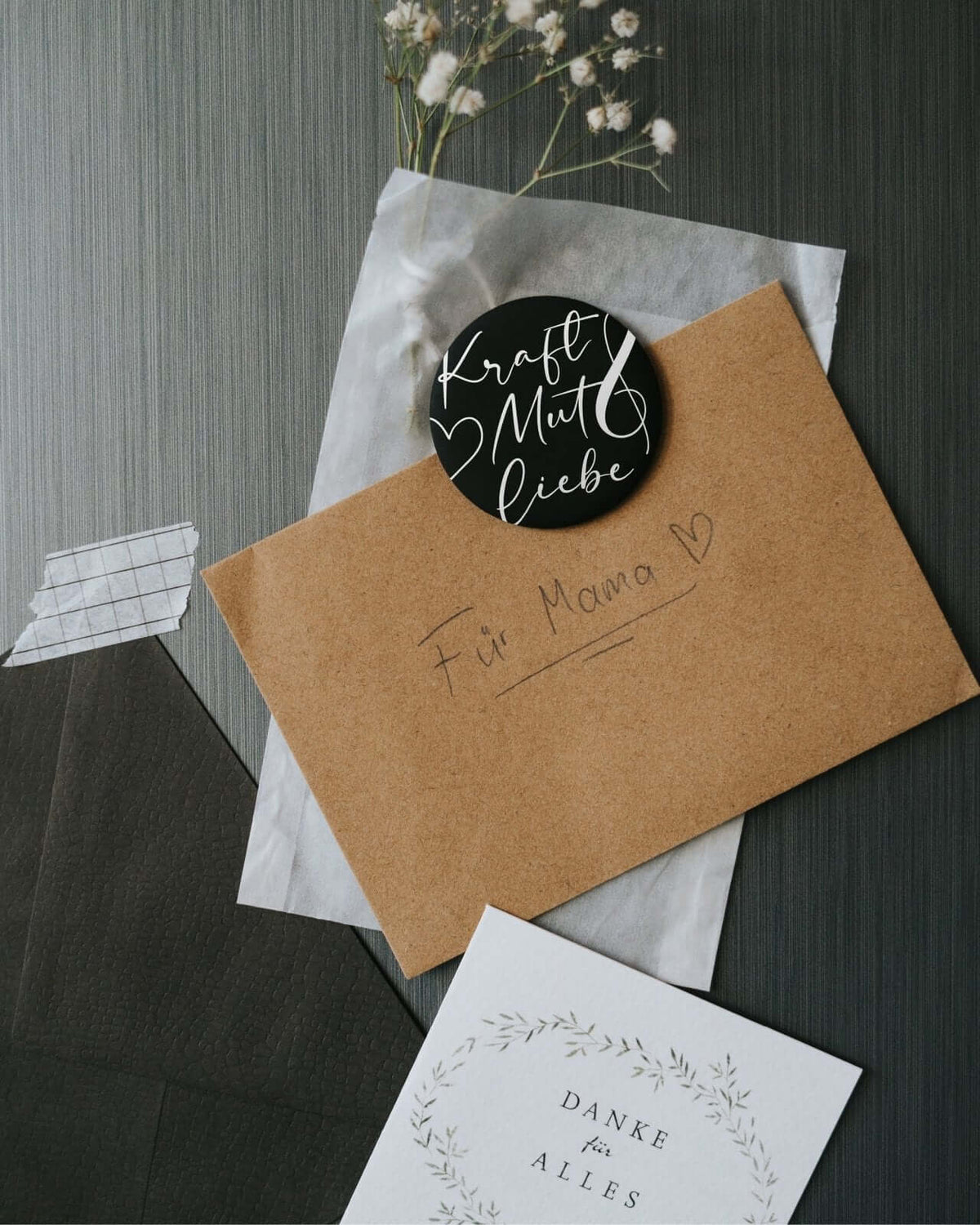 Magnete mit Spruch oder Motiv Mut und Liebe · groß in schwarz weiss