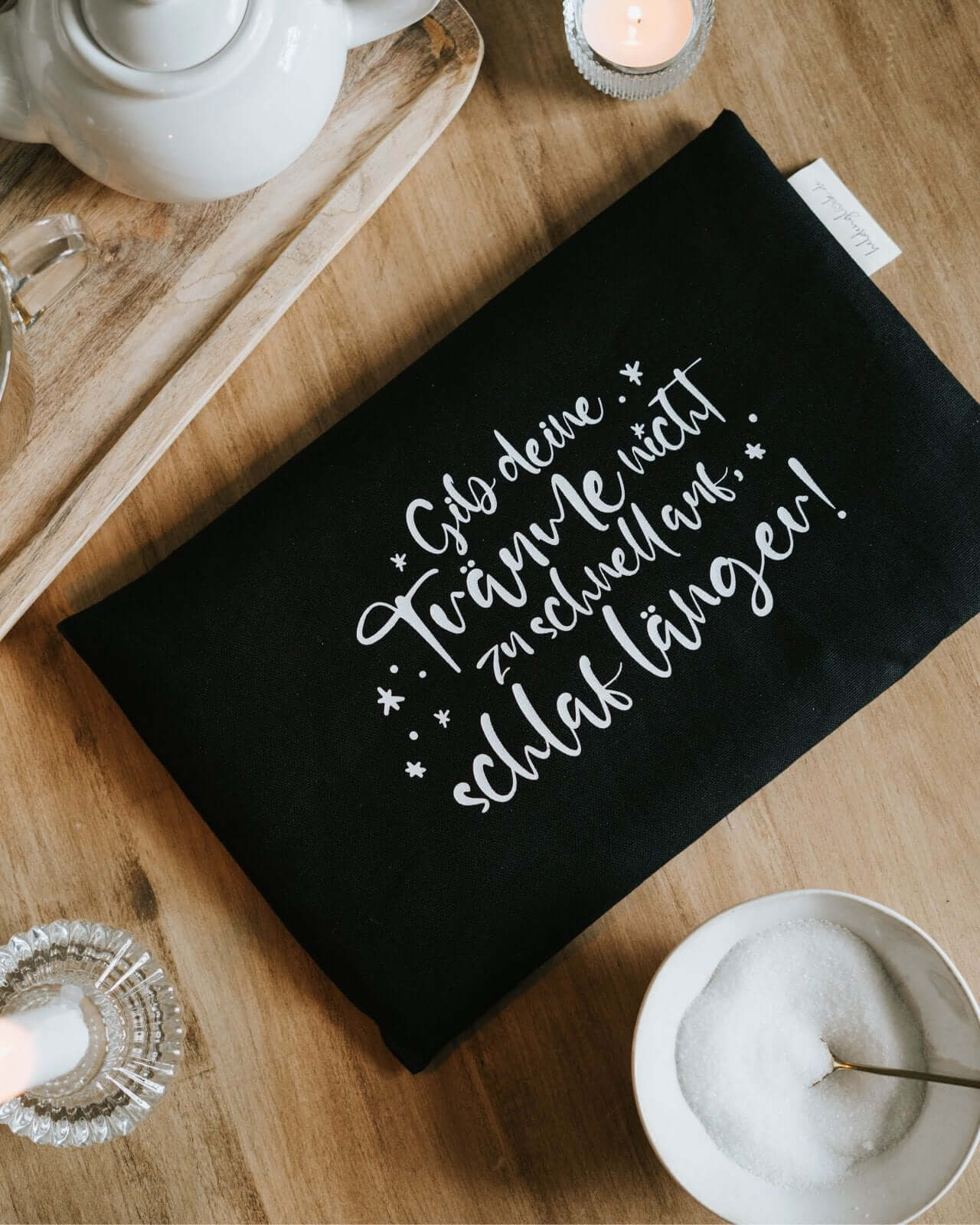 Wärmekissen, Körnerkissen mit Spruch oder Motiv Mehr Träume in schwarz weiss