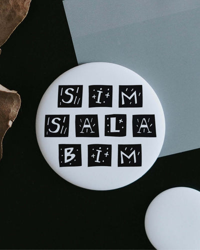 Magnete mit Spruch oder Motiv Simsalabim · groß in schwarz weiss