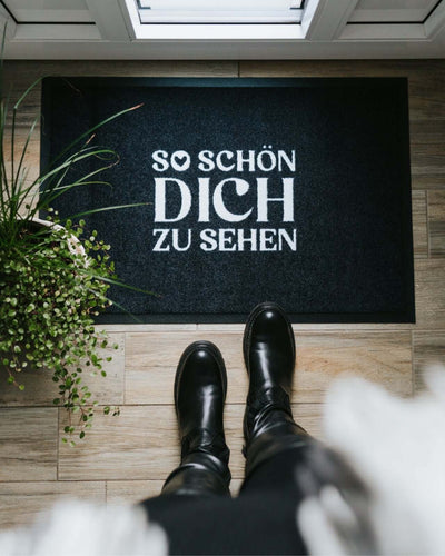 Fussmatte mit Spruch oder Motiv Schön Dich zu sehen in schwarz weiss