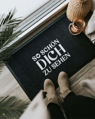 Fussmatte mit Spruch oder Motiv Schön Dich zu sehen in schwarz weiss