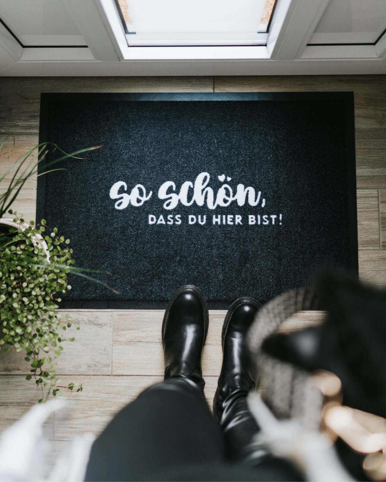 Fussmatte mit Spruch oder Motiv So schön in schwarz weiss
