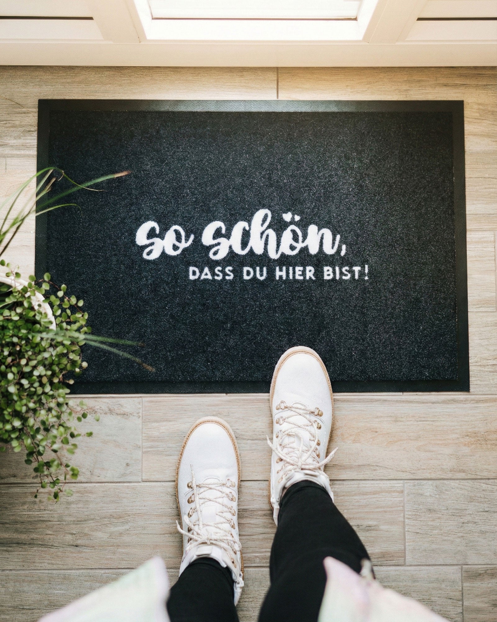 Fussmatte mit Spruch oder Motiv So schön in schwarz weiss