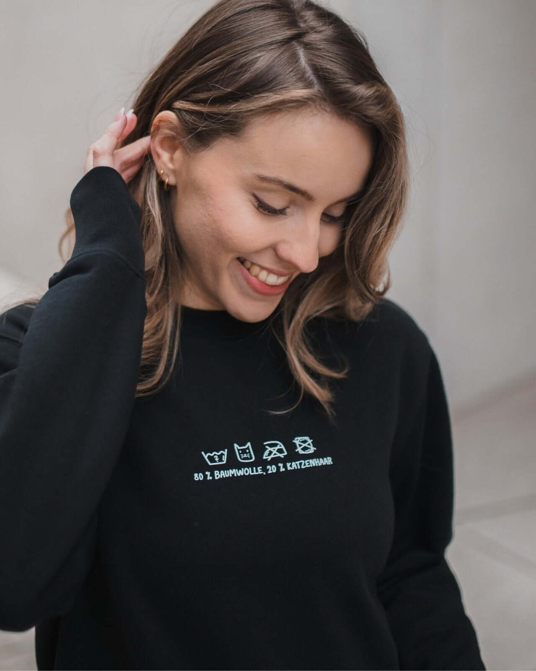 Pullover & Hoodie mit Spruch oder Motiv Katzenhaar in schwarz weiss