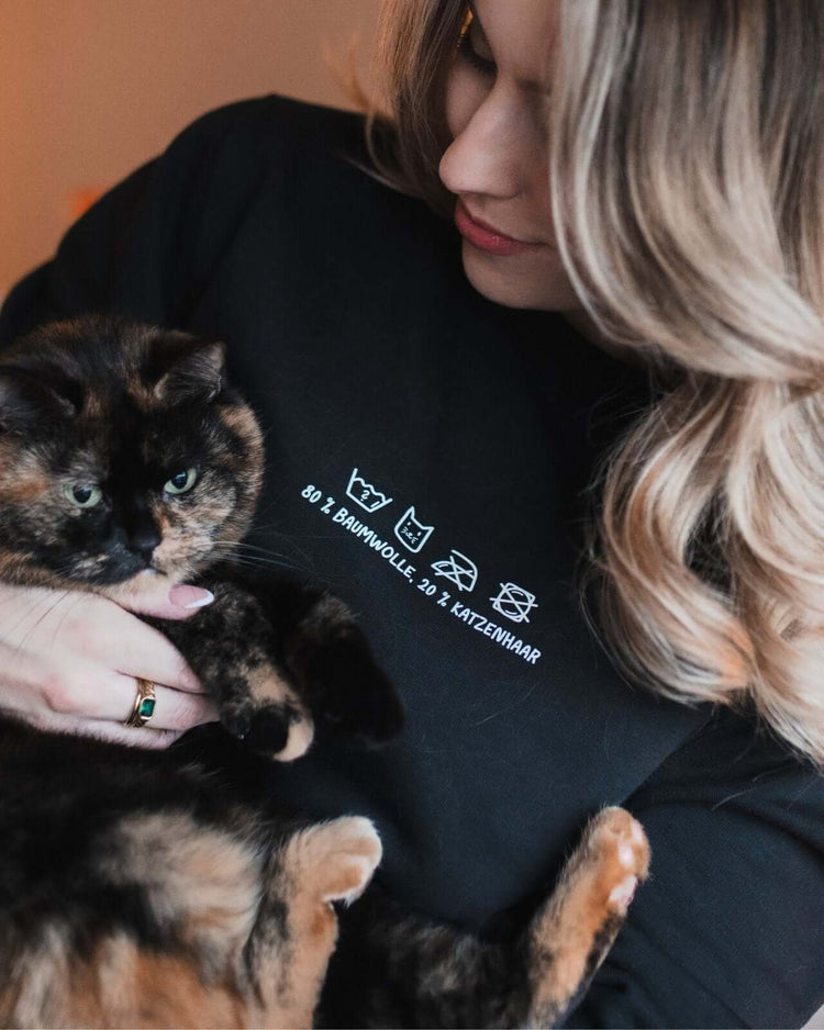 Pullover & Hoodie mit Spruch oder Motiv Katzenhaar in schwarz weiss