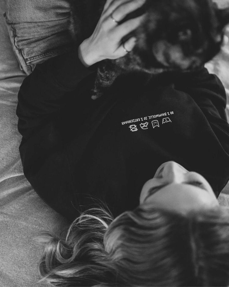 Pullover & Hoodie mit Spruch oder Motiv Katzenhaar in schwarz weiss