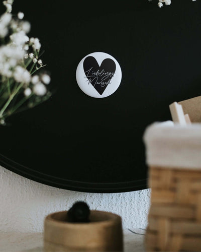 Magnete mit Spruch oder Motiv Lieblingsmensch · groß in schwarz weiss
