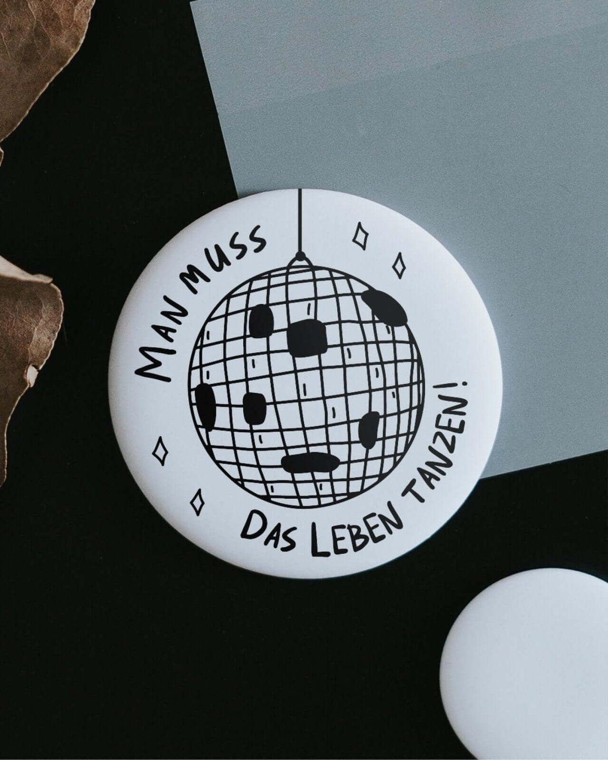 Magnete mit Spruch oder Motiv Das Leben tanzen · groß in schwarz weiss