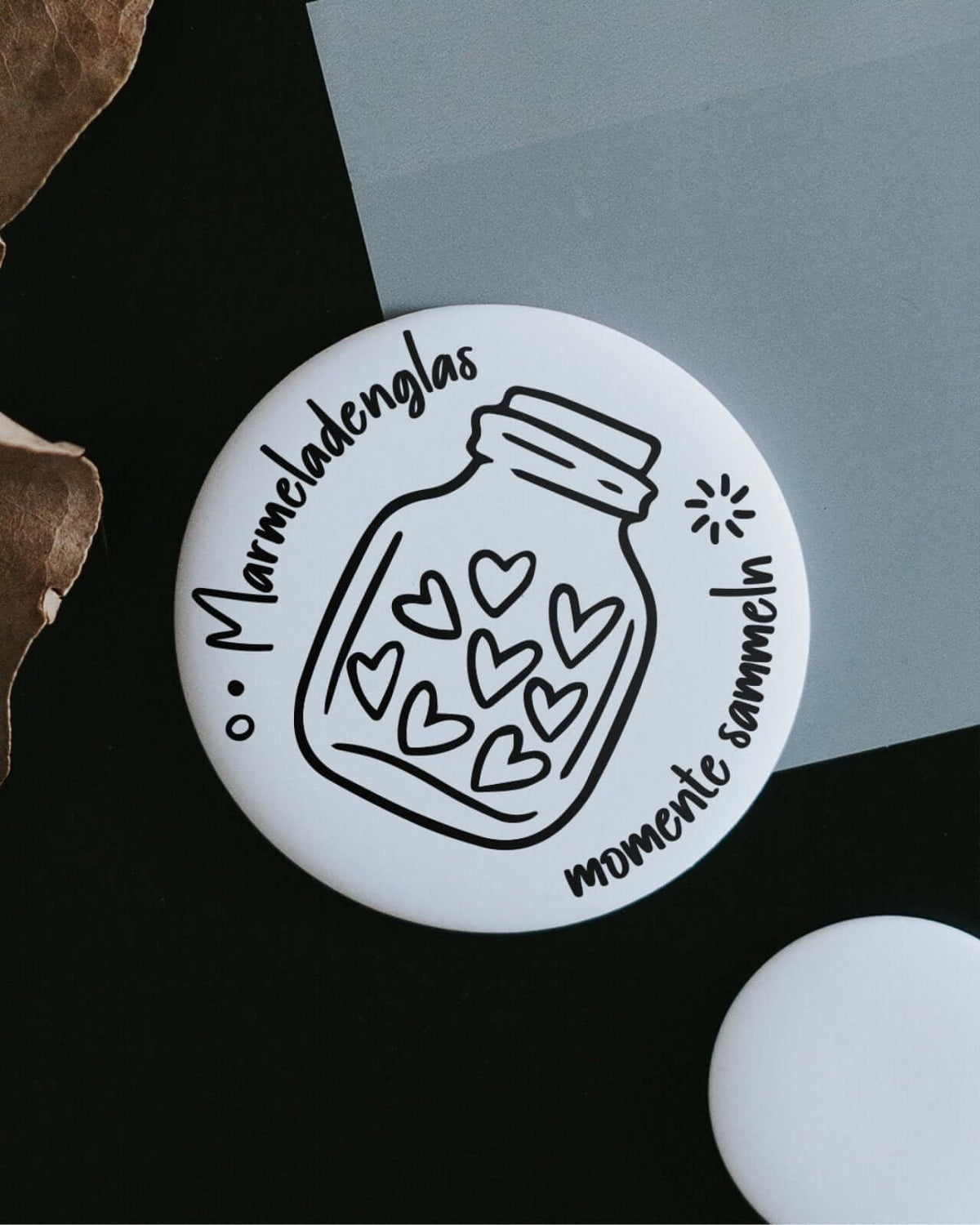 Magnete mit Spruch oder Motiv Marmeladenglasmomente · groß in schwarz weiss
