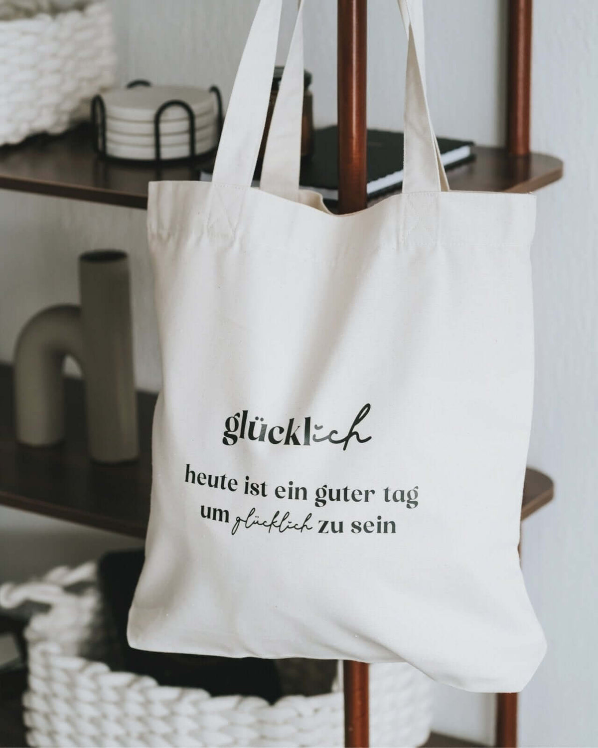 Baumwollbeutel mit Spruch oder Motiv Glücklich sein in schwarz weiss