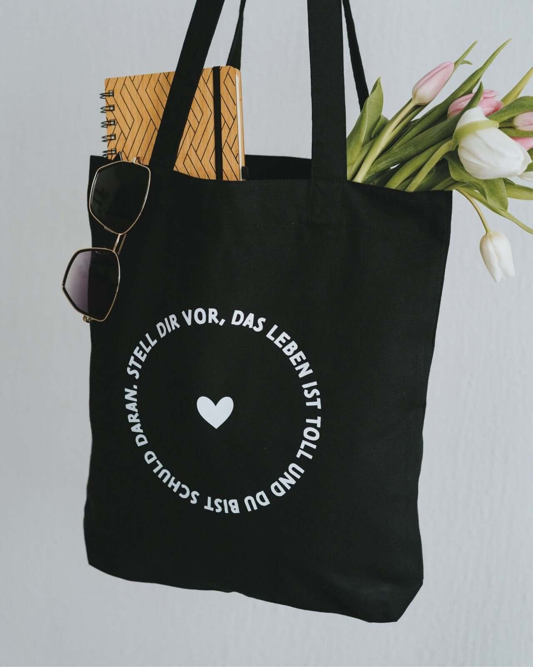 Baumwollbeutel mit Spruch oder Motiv Das Leben ist toll in schwarz weiss