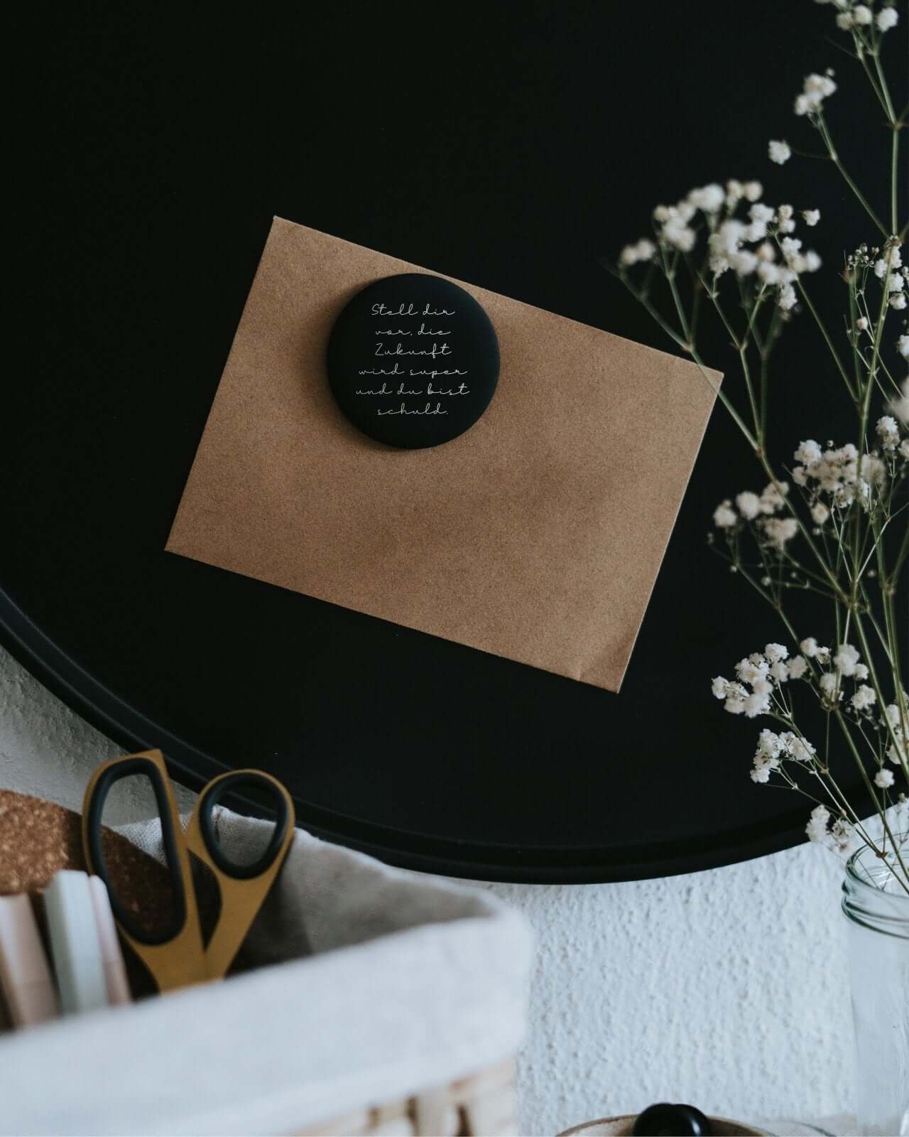 Magnete mit Spruch oder Motiv Die Zukunft wird super · groß in schwarz weiss