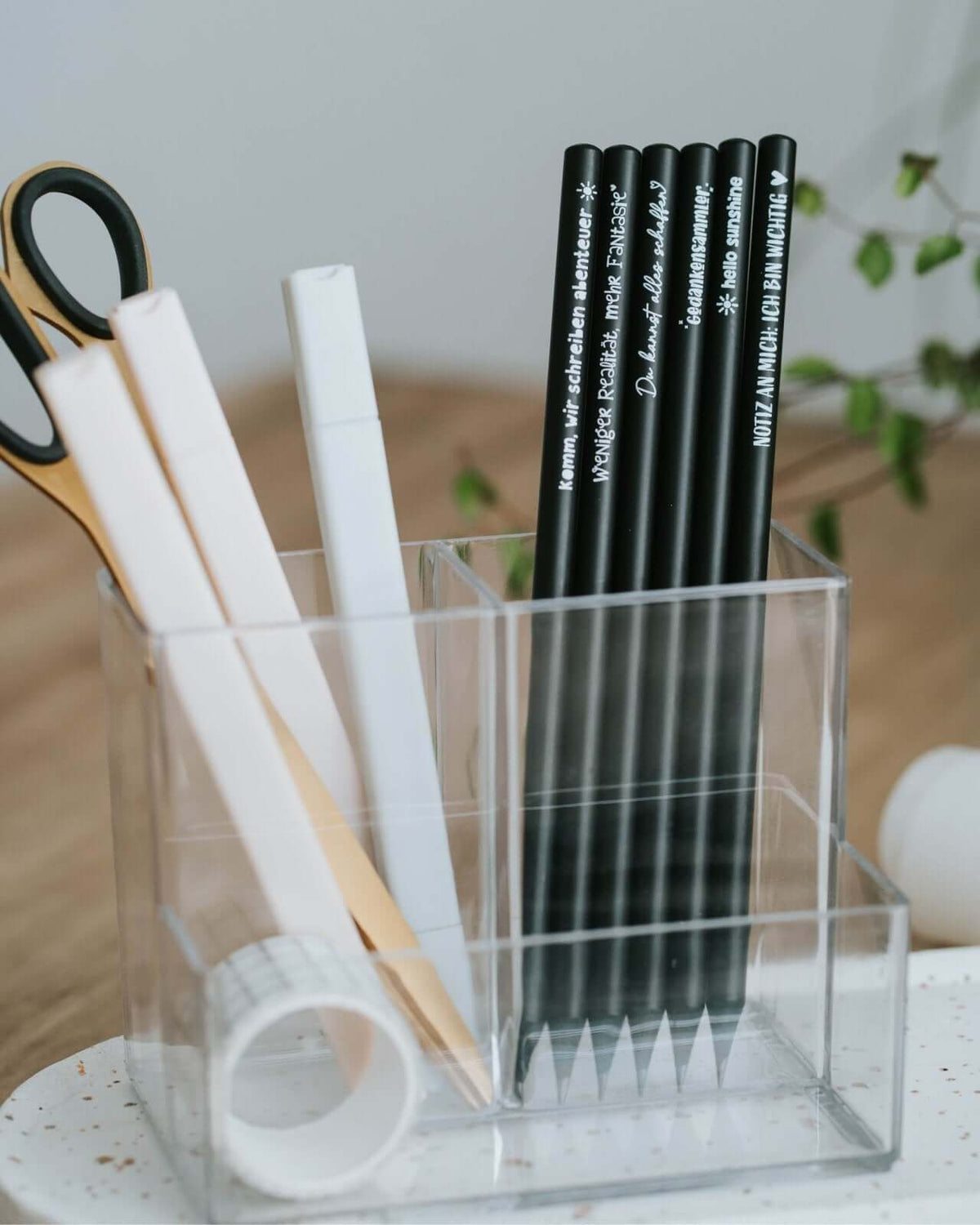 Bleistift mit Spruch oder Motiv Hello Sunshine in schwarz weiss