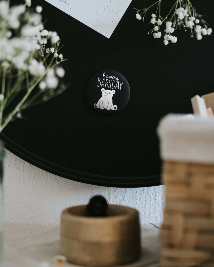 Magnete mit Spruch oder Motiv Happy Bärsday · groß in schwarz weiss