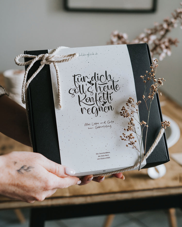 Geschenkbox mit Spruch oder Motiv Geburtstagsbox in schwarz weiss