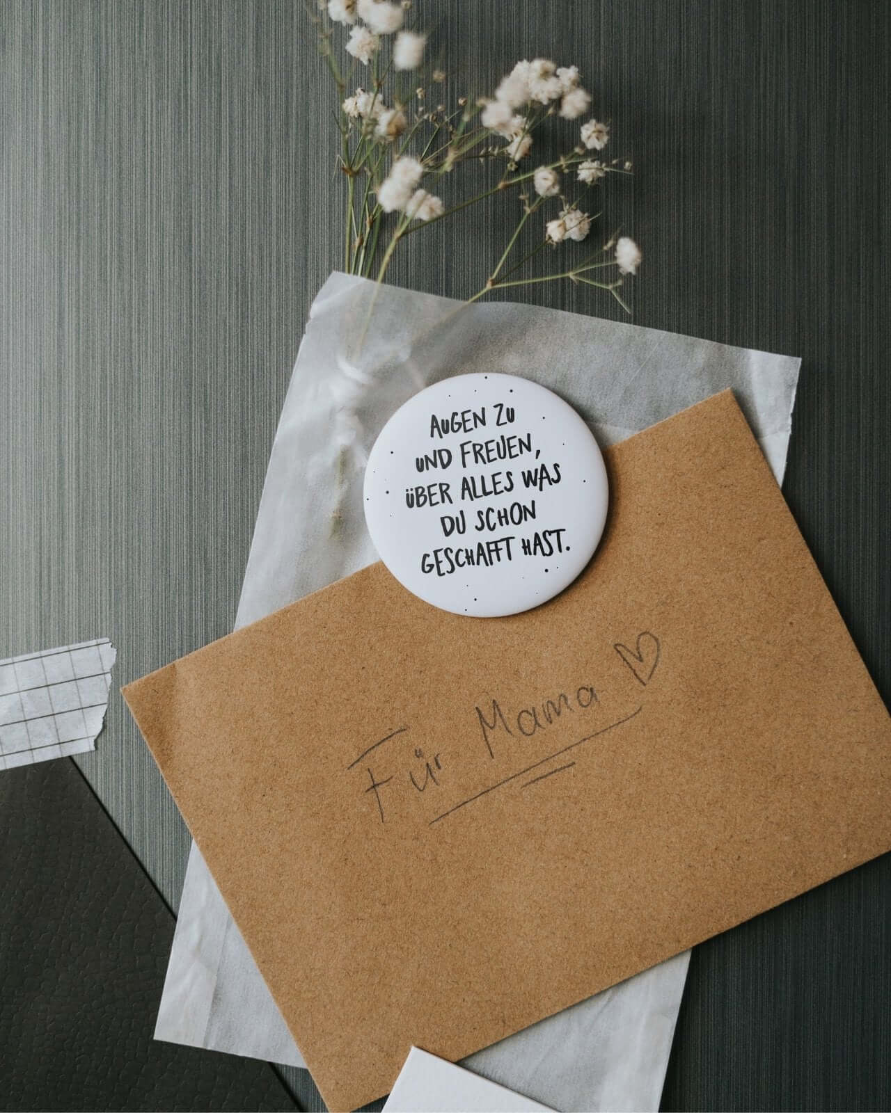 Magnete mit Spruch oder Motiv Augen zu und freuen · groß in schwarz weiss